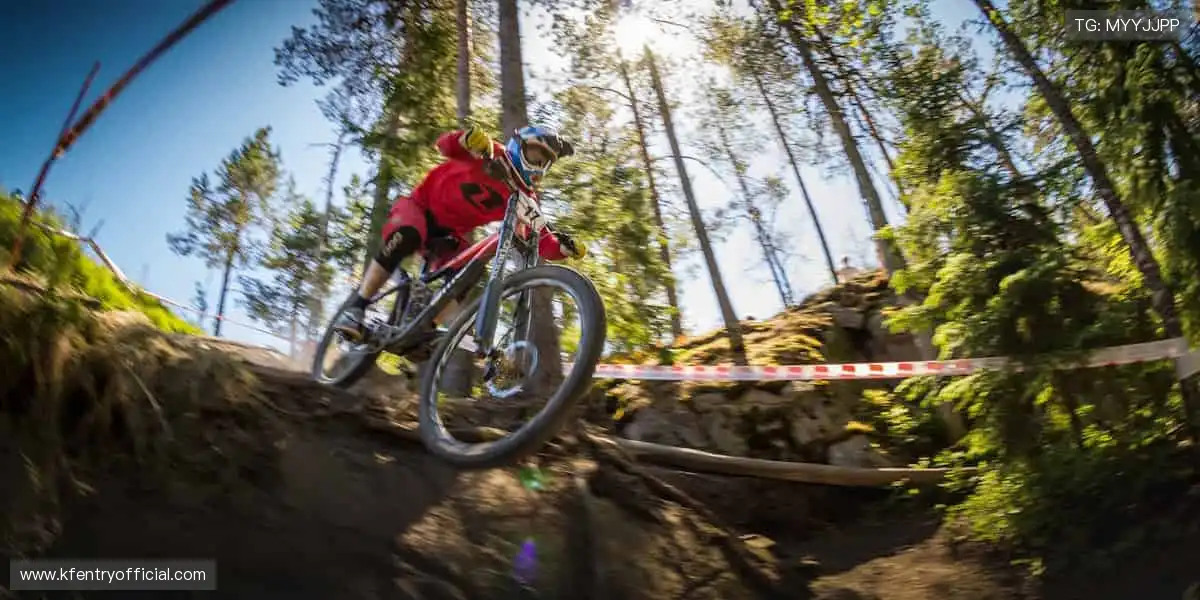 扑克真人手机平台：德扑掌上荷官高倍，高清allin不错过